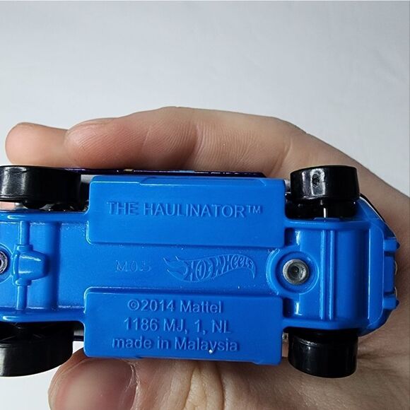 THE HAULINATOR / Hot Wheels 2014 Scale Diecast Model Truck #B42 - Picture 7 of 9
